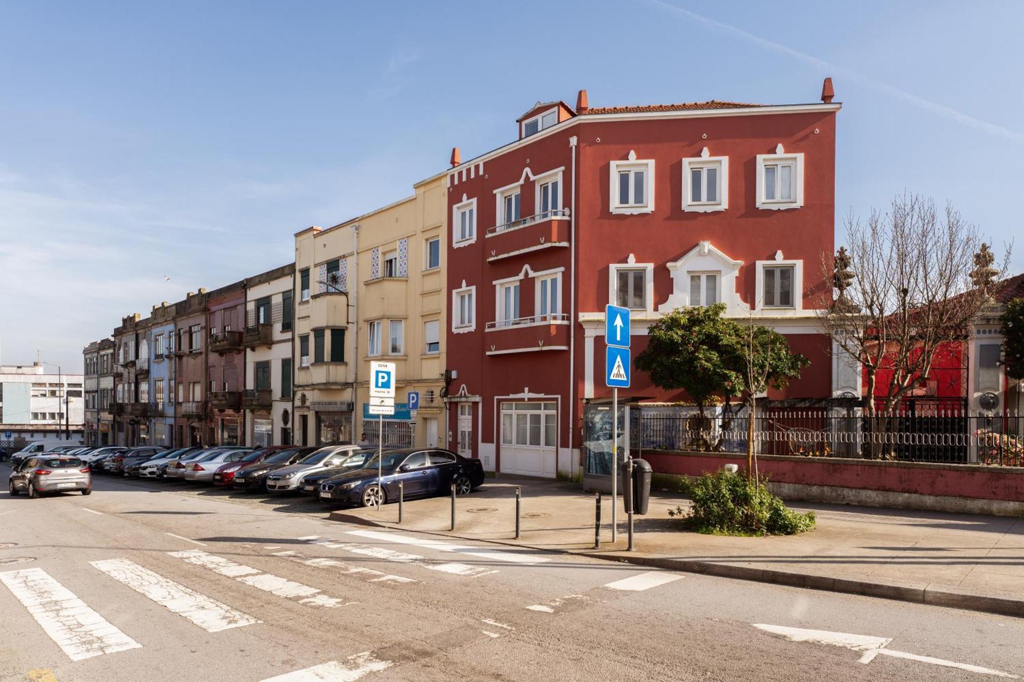 Apartmán Host Wise - Flat W Free Private Parking - Bright & Cozy Porto Exteriér fotografie